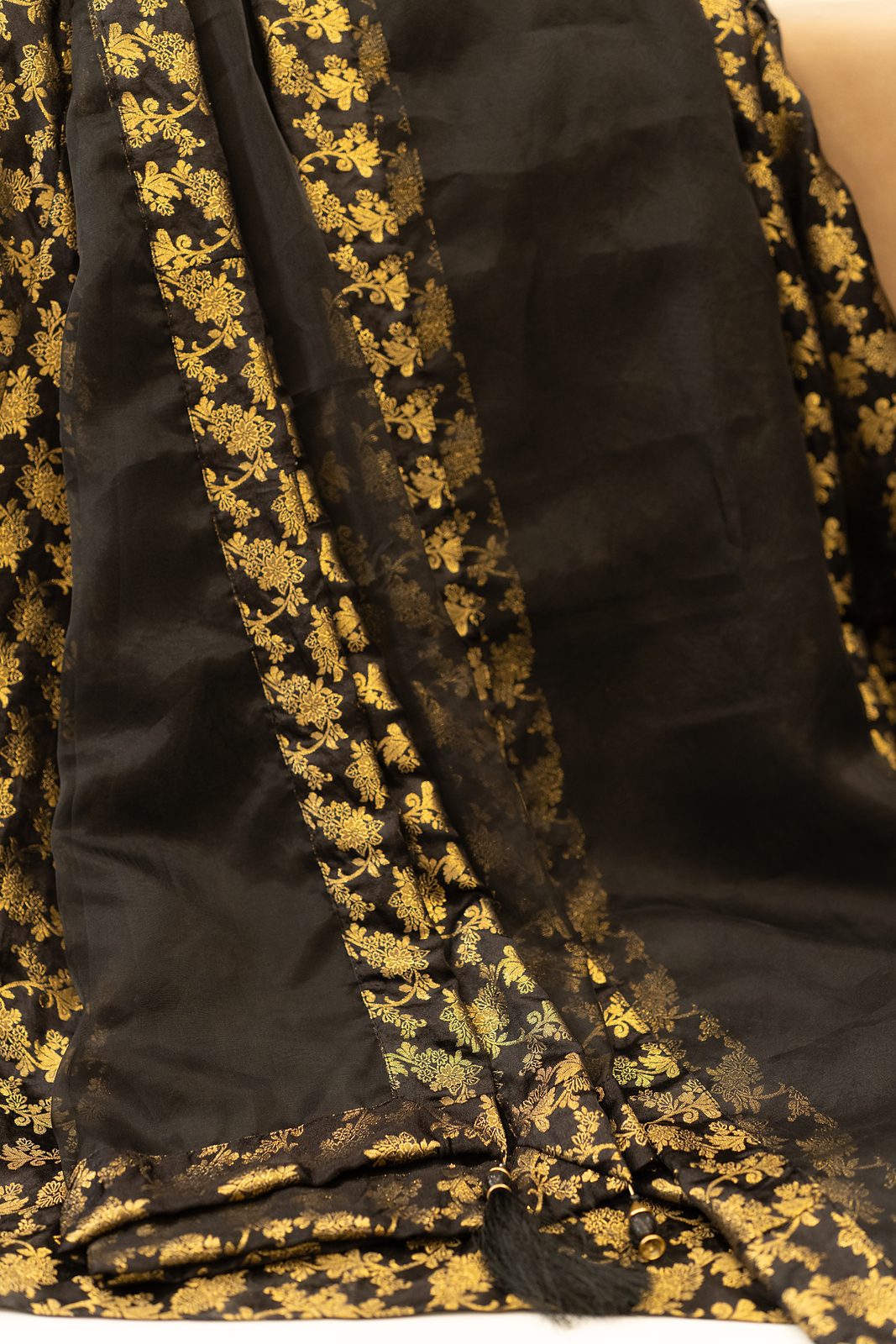 Shahana: 3-Piece Jamawar Latkan-Back Anarkali Set - Image 5