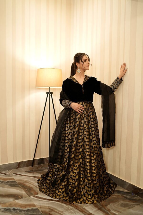 Sultana: 3-Piece Velvet Lapel-Collar Jamawar Lehenga Set
