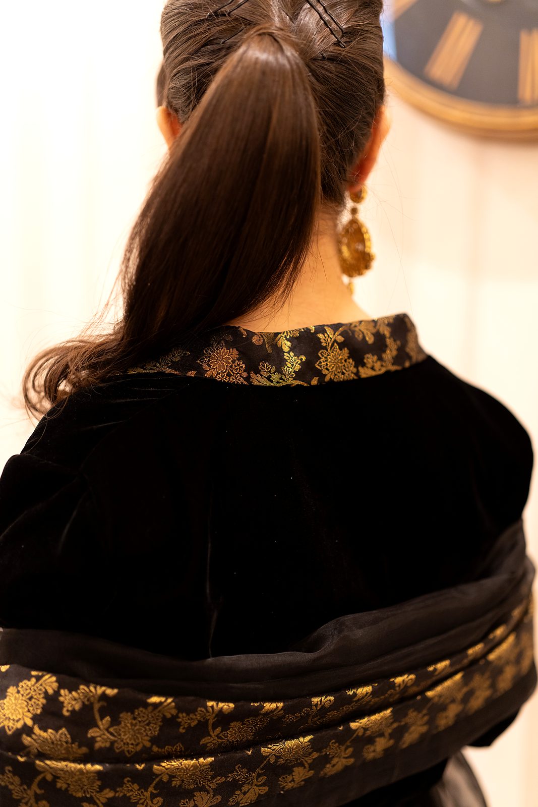 Sultana: 3-Piece Velvet Lapel-Collar Jamawar Lehenga Set - Image 9